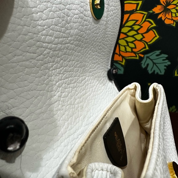 Mark Cross Vintage Pebbled Leather Crossbody Bag — White & Black Trim - Picture 8 of 10